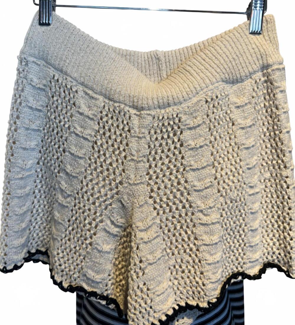 NEW ELAN women's crochet shorts in nat/blk